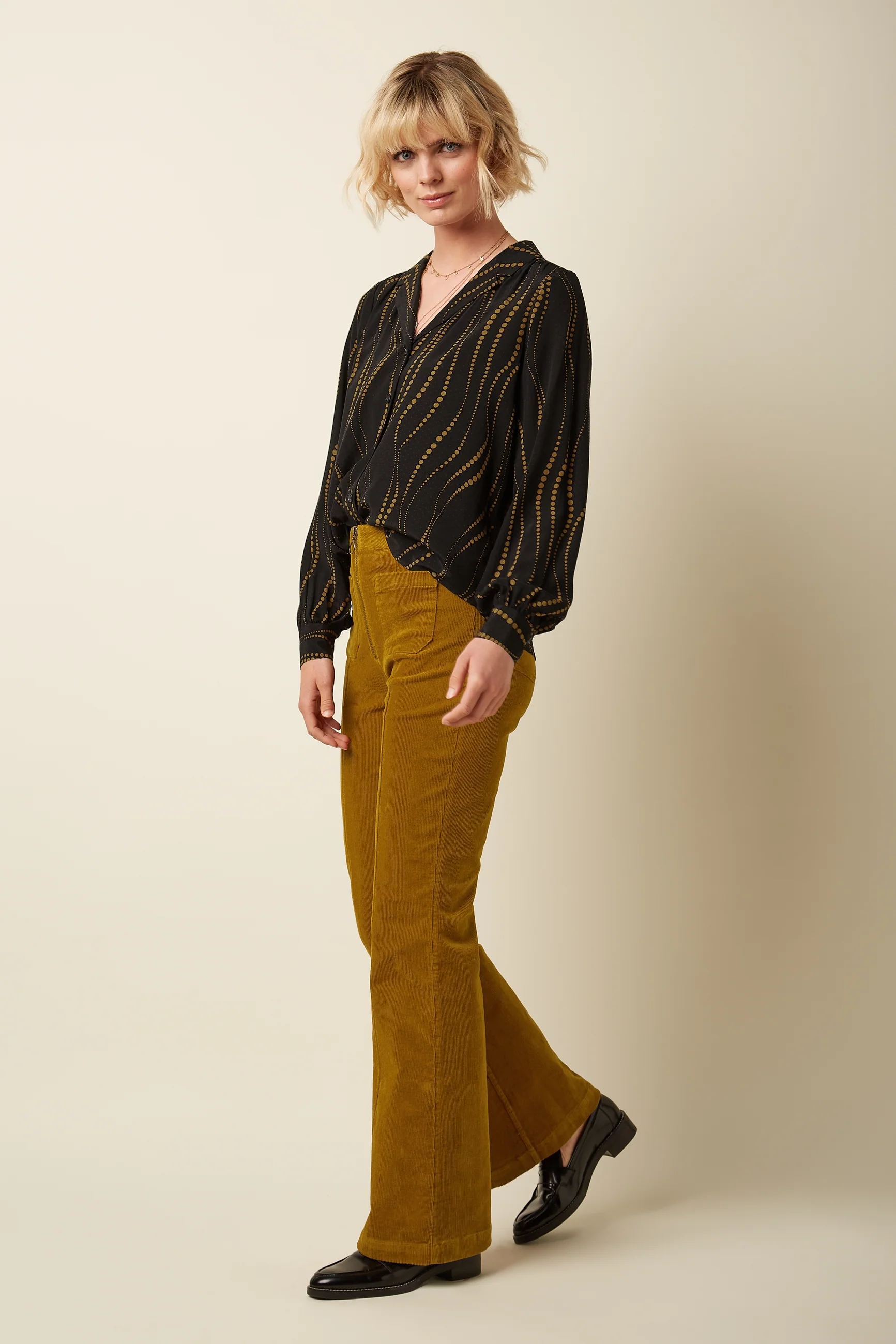 Bella Blouse Twirl - Image 4