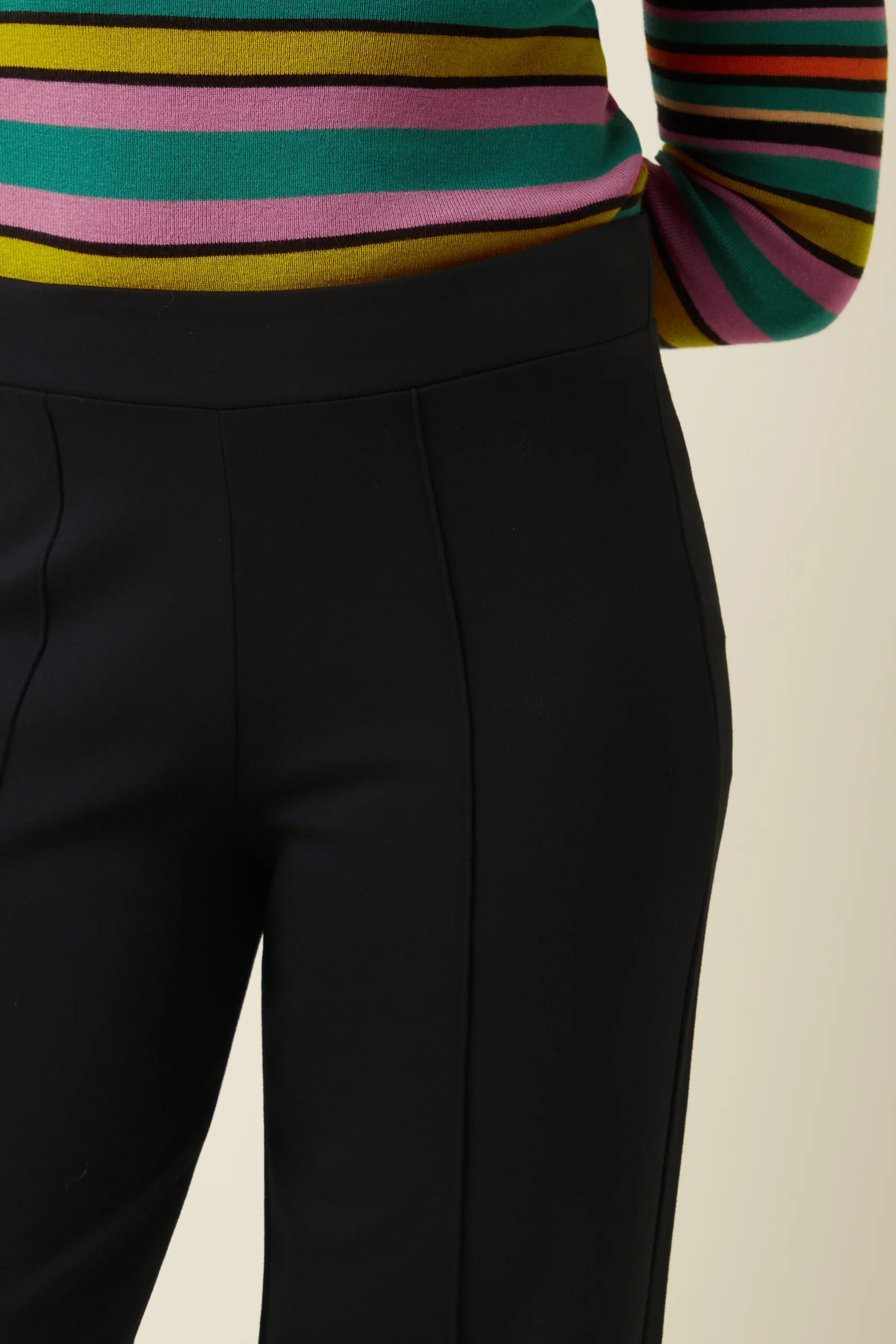 Border Pintuck Pants Milano Uni - Image 7