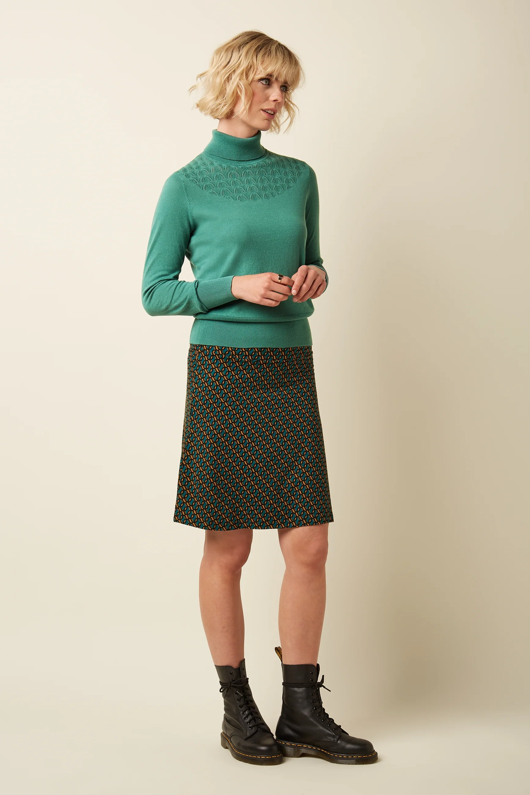 Border Skirt Brisk - Image 3