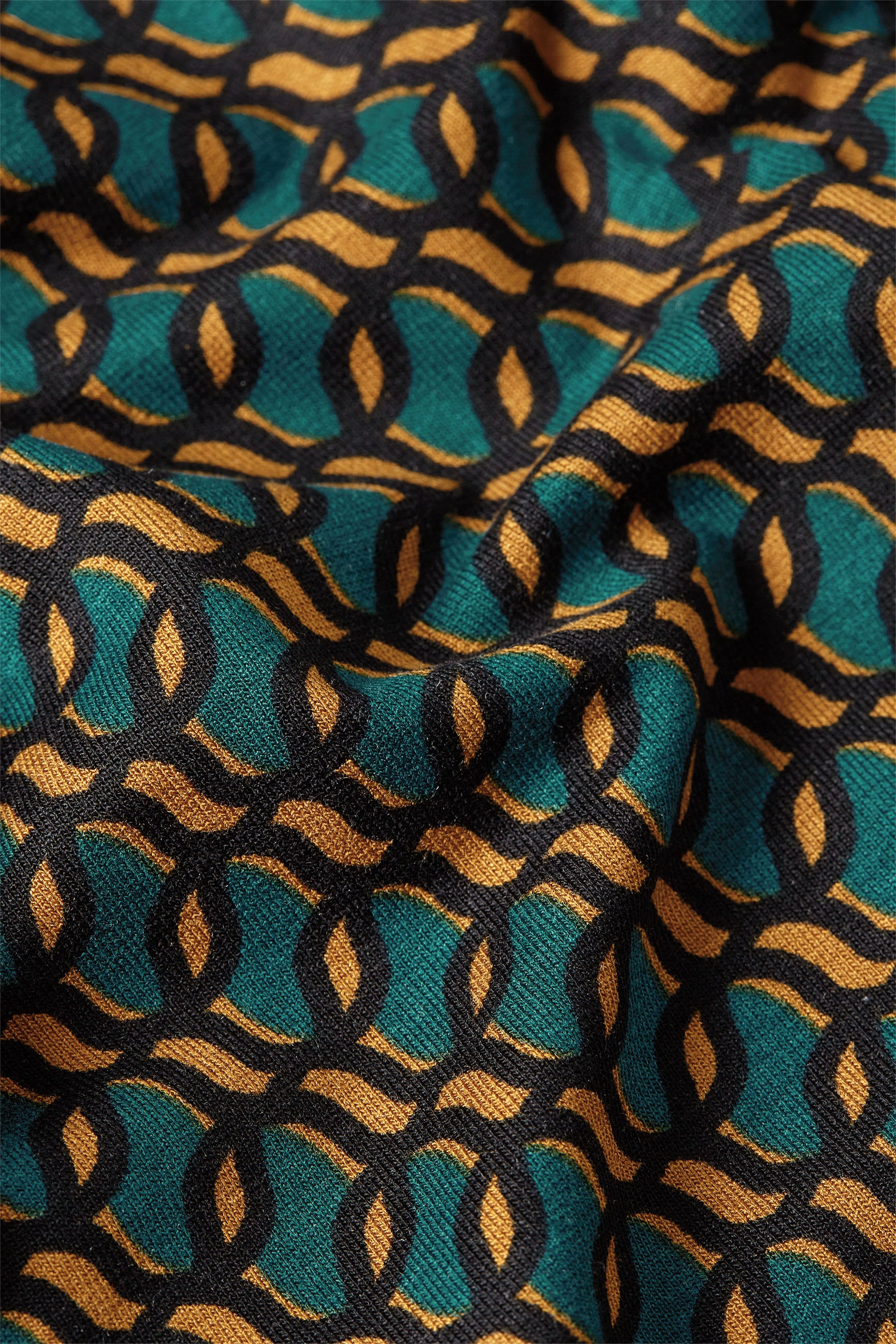 Border Skirt Brisk - Image 5