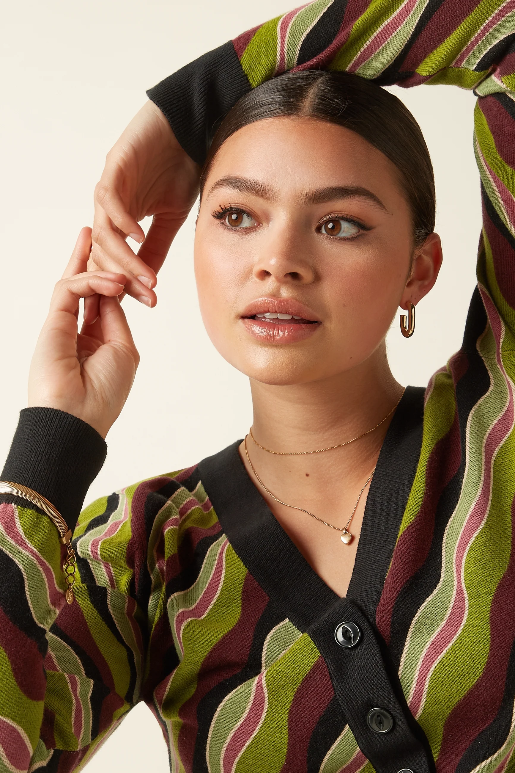 Cardi Deep V Razzle - Image 2