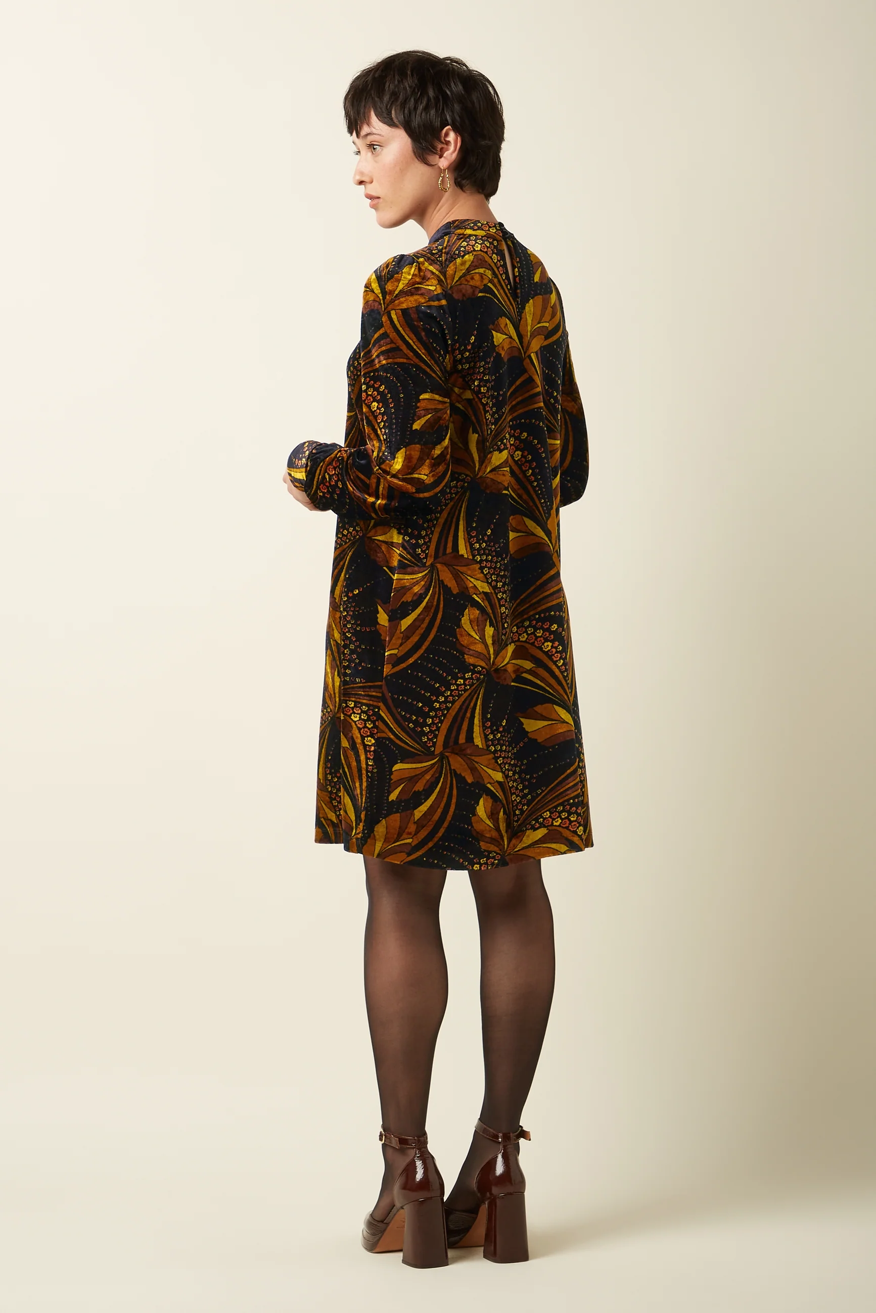 Sandy Dress Shimmy - Image 4
